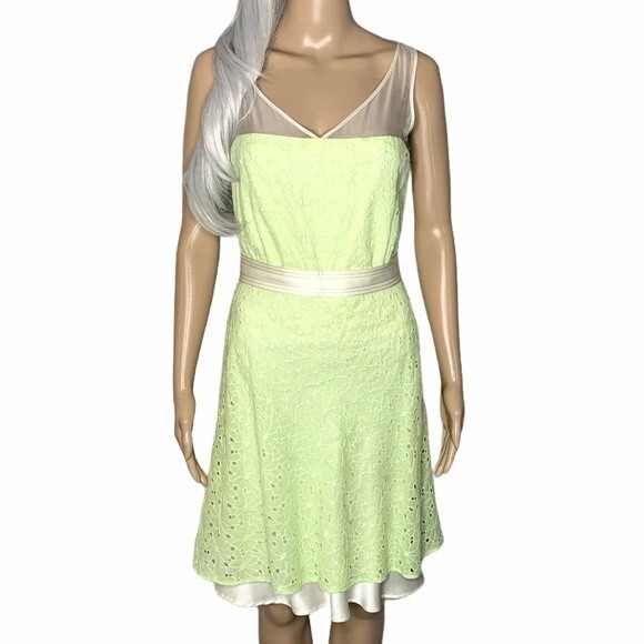 Luca Luca Eyelet Silk Blend Runway Tea Style Dress Size 4 - Picture 1 of 11